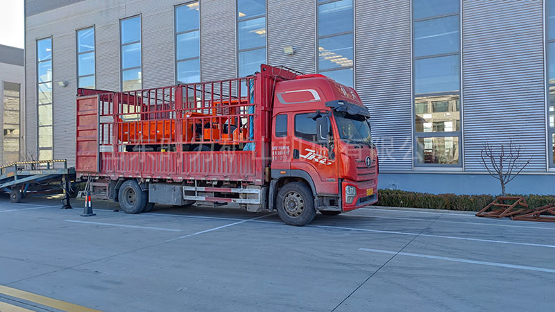 載重5噸井下運(yùn)輸車發(fā)往煙臺